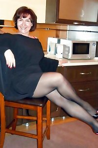 molten gilfs, thick titties and stockings 2